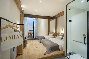 Old Street Moye Inn