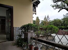 FangLian Lake Holiday Resort