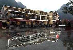 FangLian Lake Holiday Resort