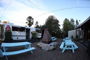 Adventure Inn Marahau - Hostel