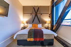 Poshtel