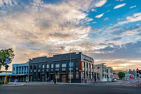 Poshtel
