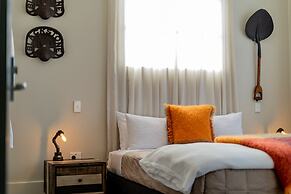 Poshtel