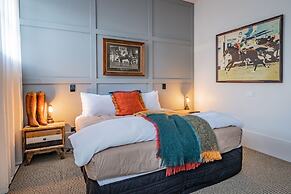 Poshtel