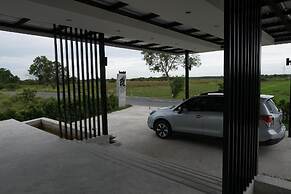 B3 Hotel