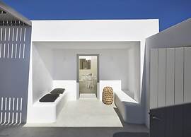 Eolia Kamari Villa