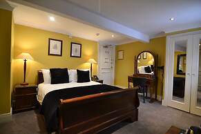 Angel & Royal Hotel