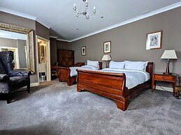Angel & Royal Hotel