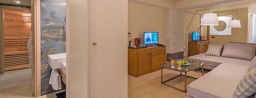 Swell Boutique Hotel