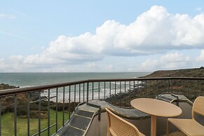 Headland Apt 17