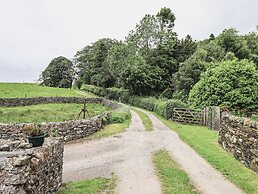 Hollins Farm Barn
