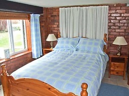 Severn Bank Lodge