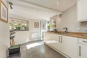 2 Bryn Tirion