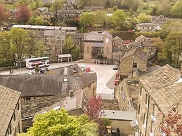 12 Rattle Row
