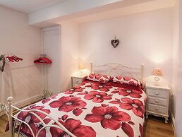 Cupid's Cottage