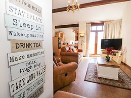 Topiary Cottage