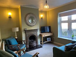 Demeter Holiday Cottage