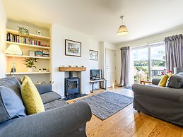 2 Orchard Leigh