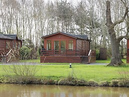 Oak Lodge