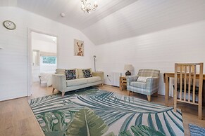 Ash Lodge