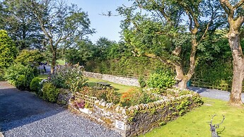 Ash Lodge
