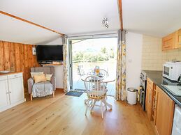 Lakeside Lodge