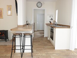 East Lodge