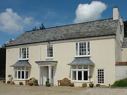 Abbots Manor