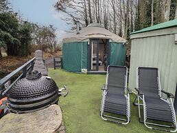 The Lakeside Yurt
