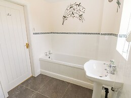 Summer Farm Cottage