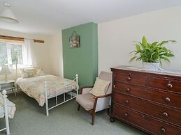 1 Westcroft Cottage