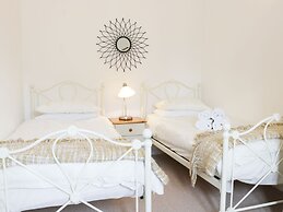 Acorn Cottage 1