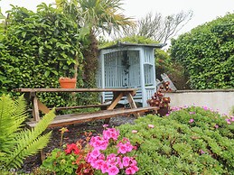 2 The Cottages