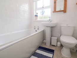 2 The Cottages