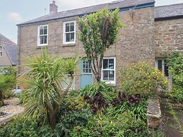 2 The Cottages