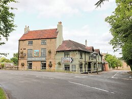 Riverside Lodge