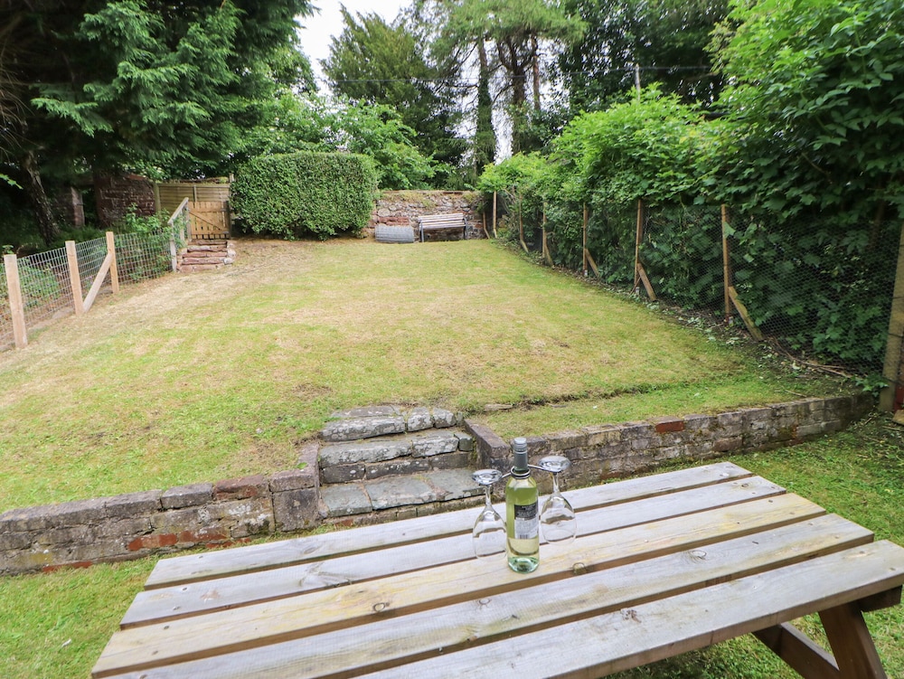 27 Bongate