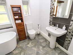 27 Bongate