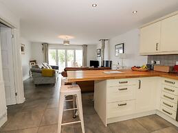 54 The Moorings