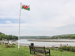 54 The Moorings