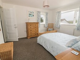 54 The Moorings