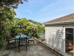 54 The Moorings