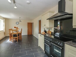 Glanyrafon Bungalow
