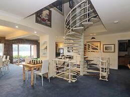 Bight Boathouse