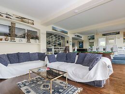 Bight Boathouse