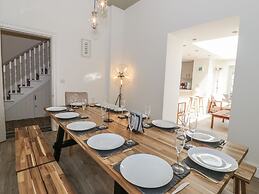 Charnwood Villa