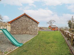 Rhianwen, Plas Moelfre Hall Barns