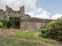 22 Uppergate Street