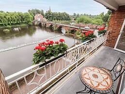 Dee Heights Penthouse