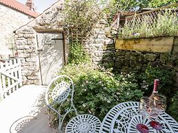 Crooked Cottage